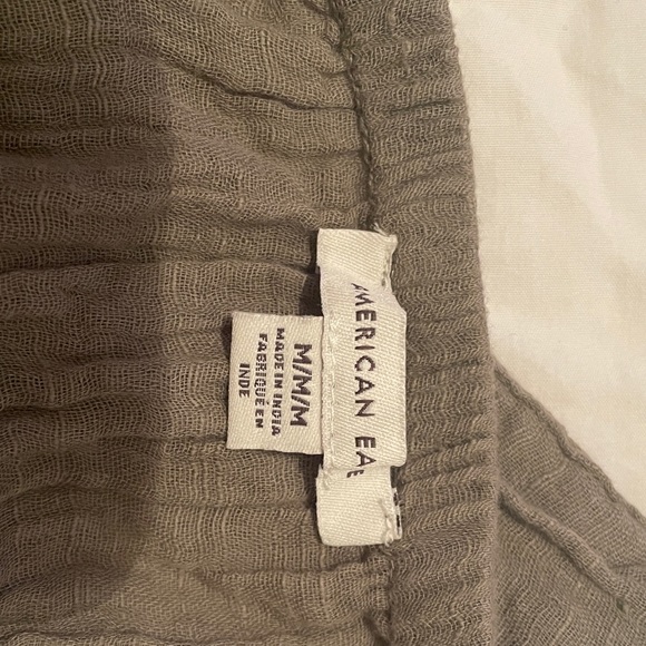 Halter top - Picture 3 of 3